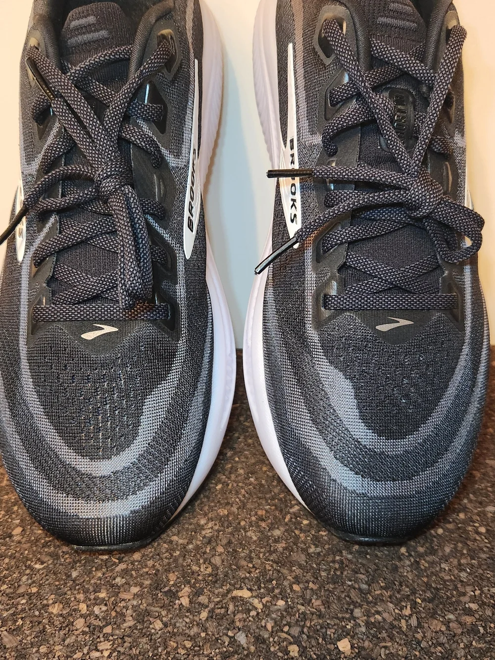 Brooks Ghost 18 Running Shoes Mens Size 10.5 Wide 2E